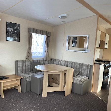 3 Bedroom 8 Berth Standard Basic Caravans With Hot Tub,Mountain Bikes Tattershall Buitenkant foto