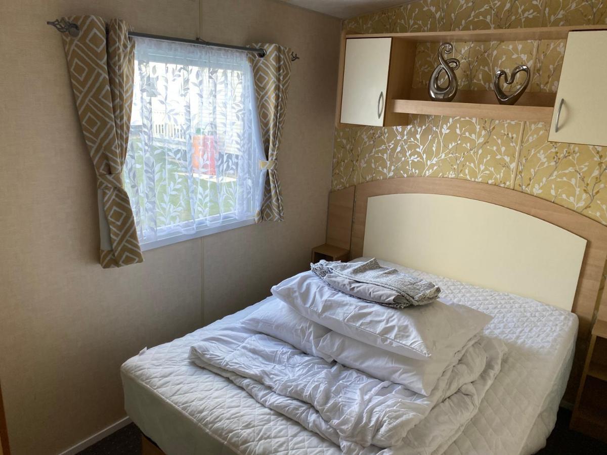 3 Bedroom 8 Berth Standard Basic Caravans With Hot Tub,Mountain Bikes Tattershall Buitenkant foto
