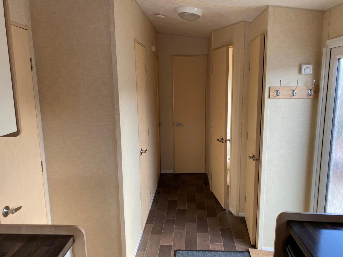 3 Bedroom 8 Berth Standard Basic Caravans With Hot Tub,Mountain Bikes Tattershall Buitenkant foto